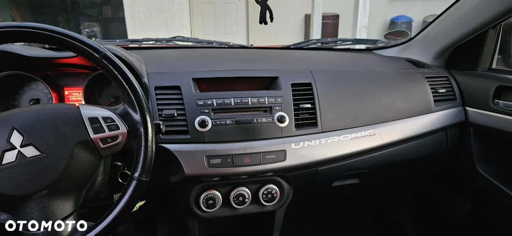 Mitsubishi Lancer - 9