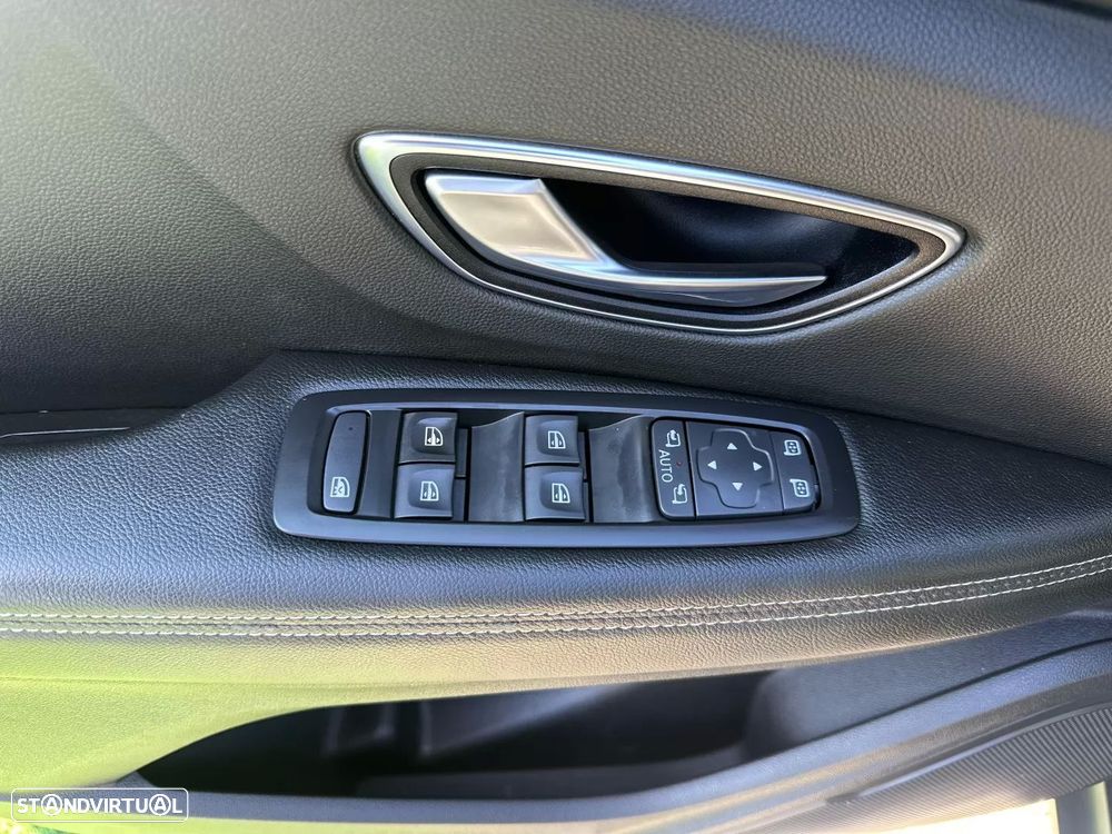 Renault Scénic dCi 110 EDC LIMITED - 25