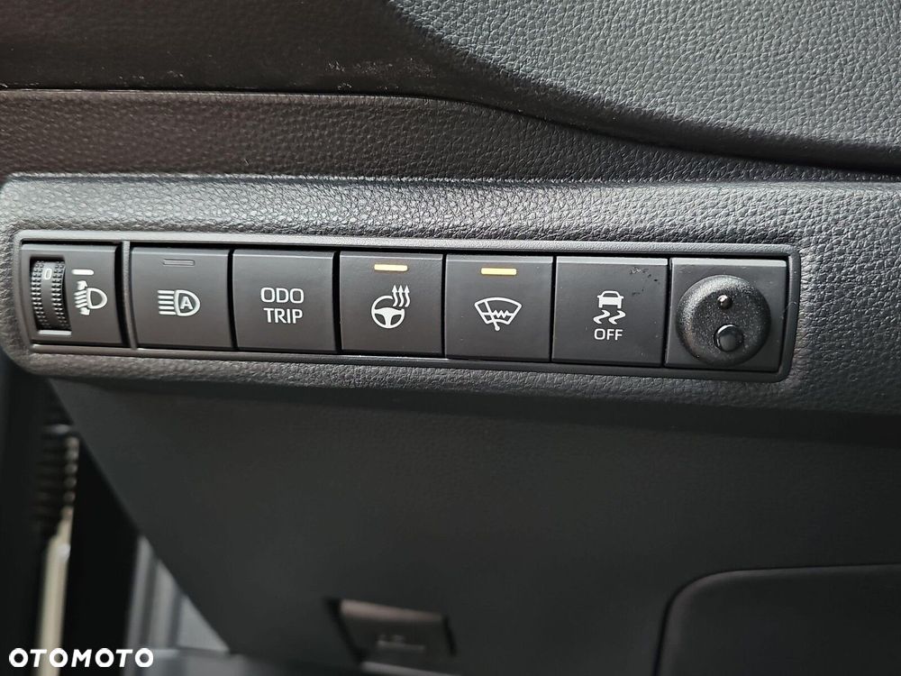 Toyota Corolla 1.8 Hybrid Comfort - 19
