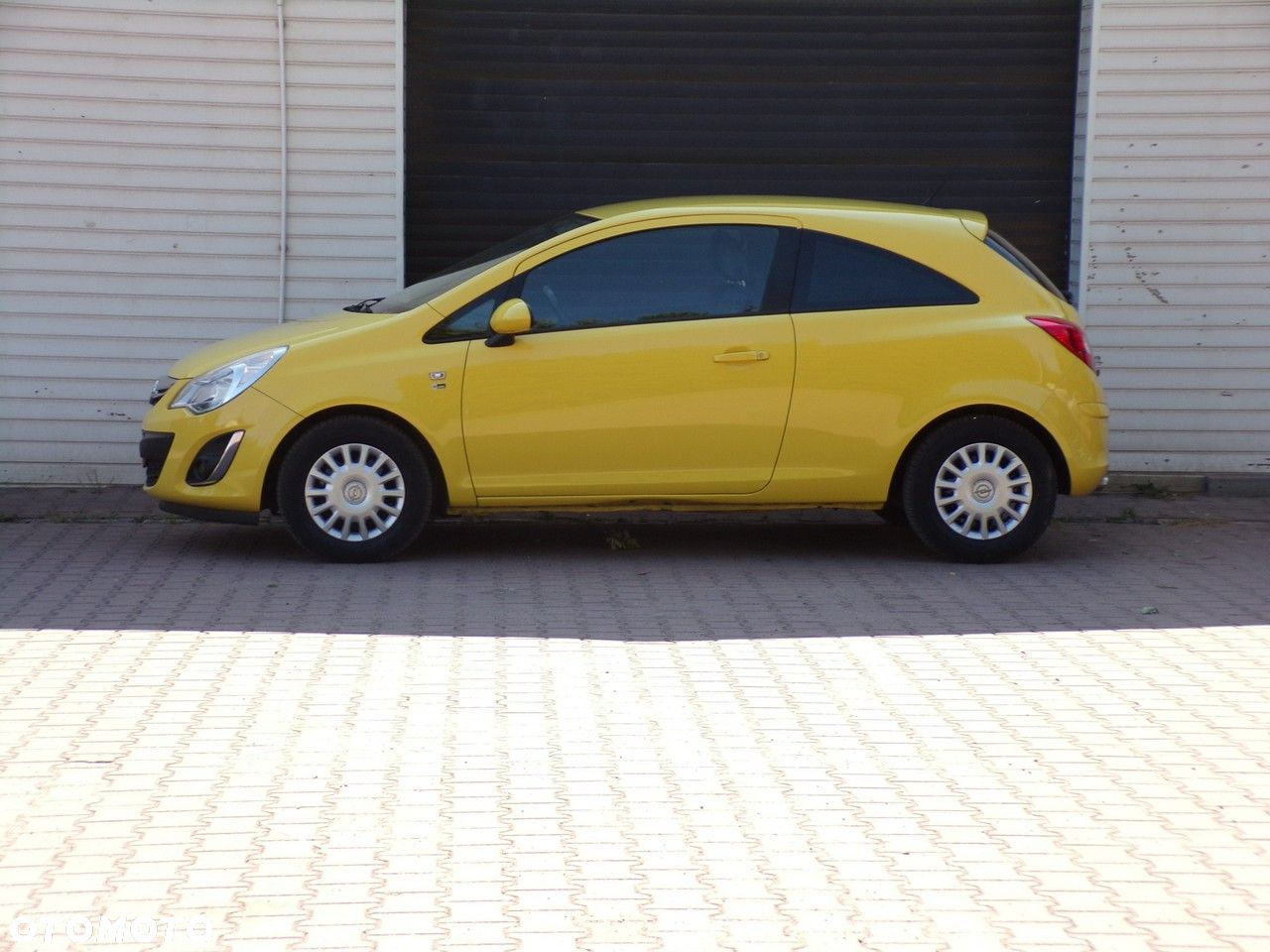 Opel Corsa 1.2 16V EcoFLEX Start-Stop 150 Jahre - 11