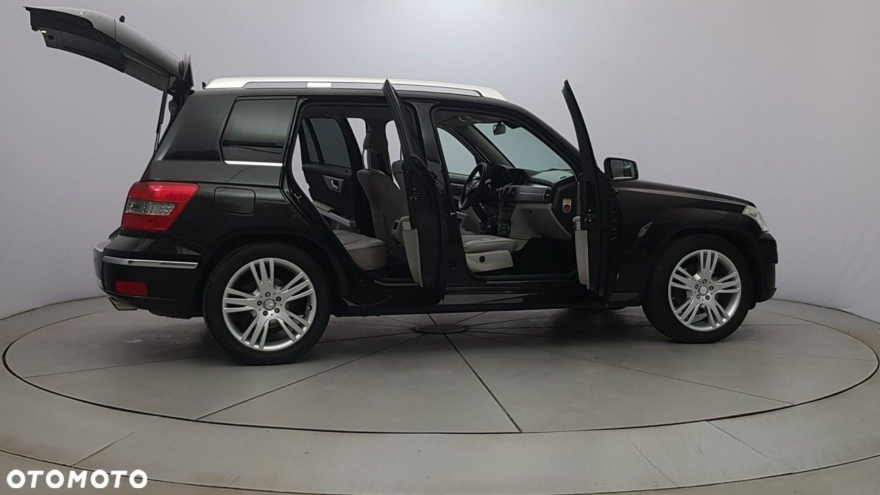 Mercedes-Benz GLK - 12