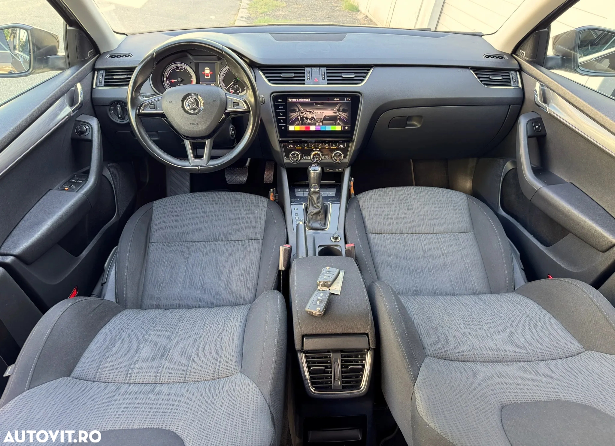 Skoda Octavia 1.6 TDI DSG Ambition - 2