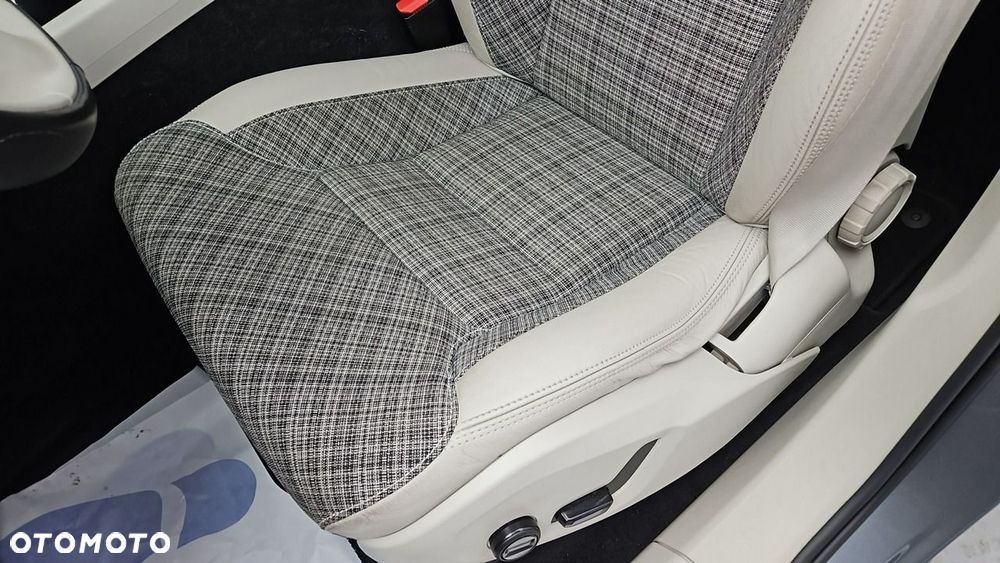 Volvo XC 60 D3 Momentum Pro - 13
