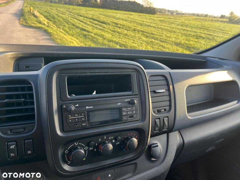 Opel Vivaro - 28