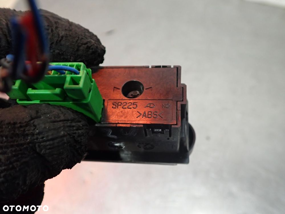 PRZEŁĄCZNIK NAPĘDÓW SUZUKI JIMNY III - 5