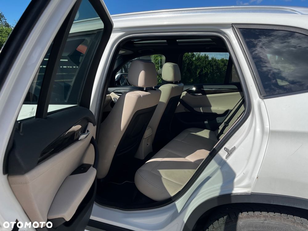BMW X1 xDrive20d - 3