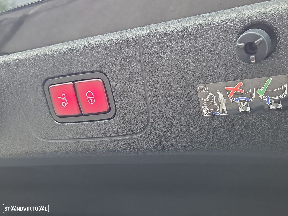 Mercedes-Benz CLA 250+ EQ - 25