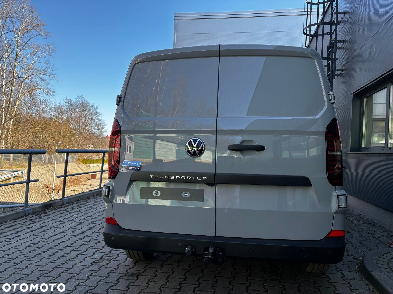 Volkswagen Transporter 2.0 TDI 150 KM 8-b automat. L1 - 30