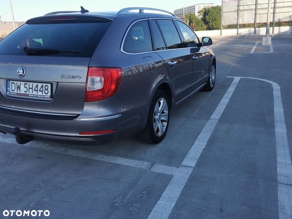Skoda Superb 1.6 TDI Ambition Greenline - 4
