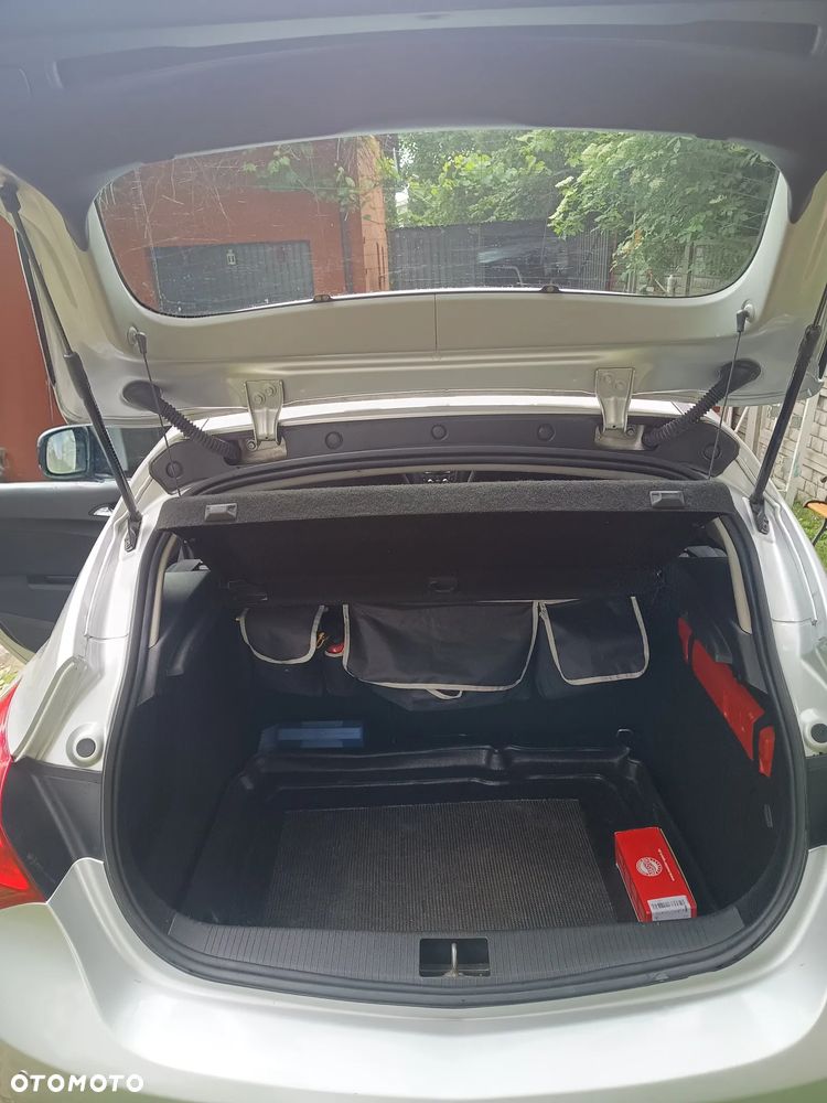 Opel Astra 1.4 T Essentia - 13