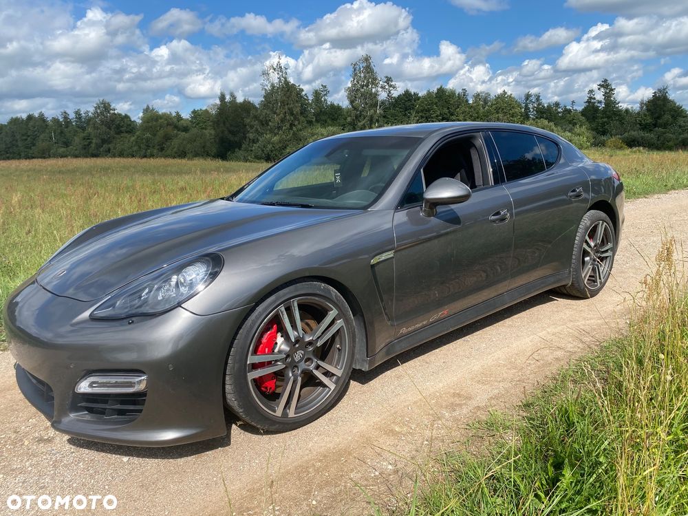 Porsche Panamera GTS - 2