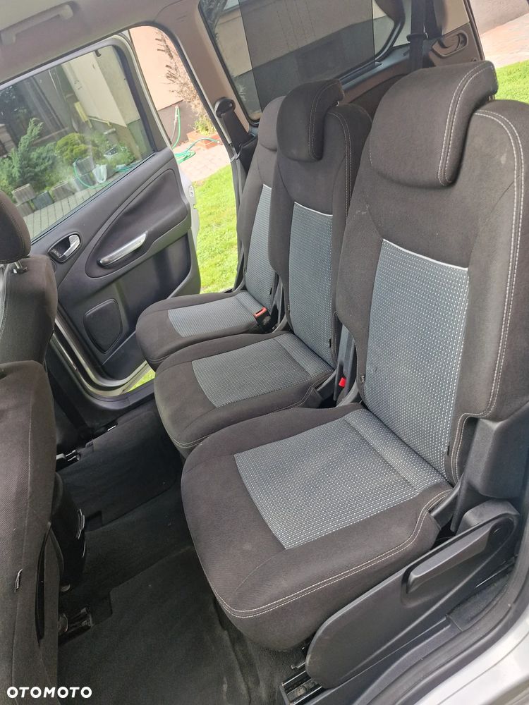 Ford Galaxy 2.0 TDCi Trend - 11
