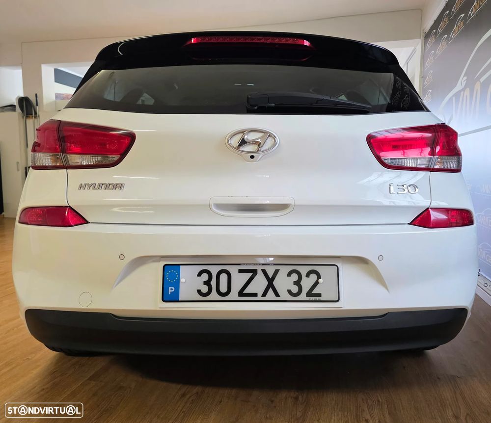 Hyundai i30 1.6 CRDI STyle+Navi - 13