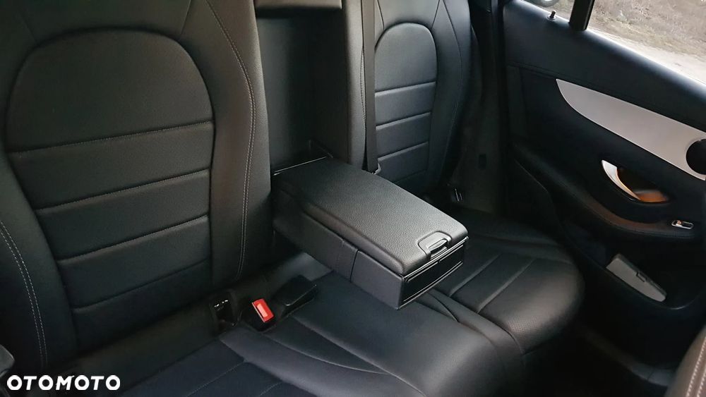 Mercedes-Benz GLC 200 d 4Matic 9G-TRONIC - 27