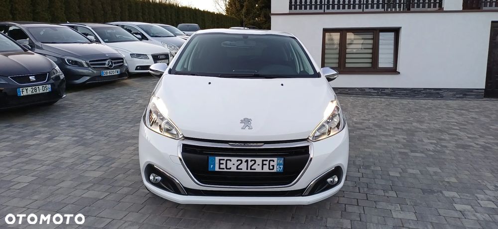 Peugeot 208 1.2 VTi Style - 12