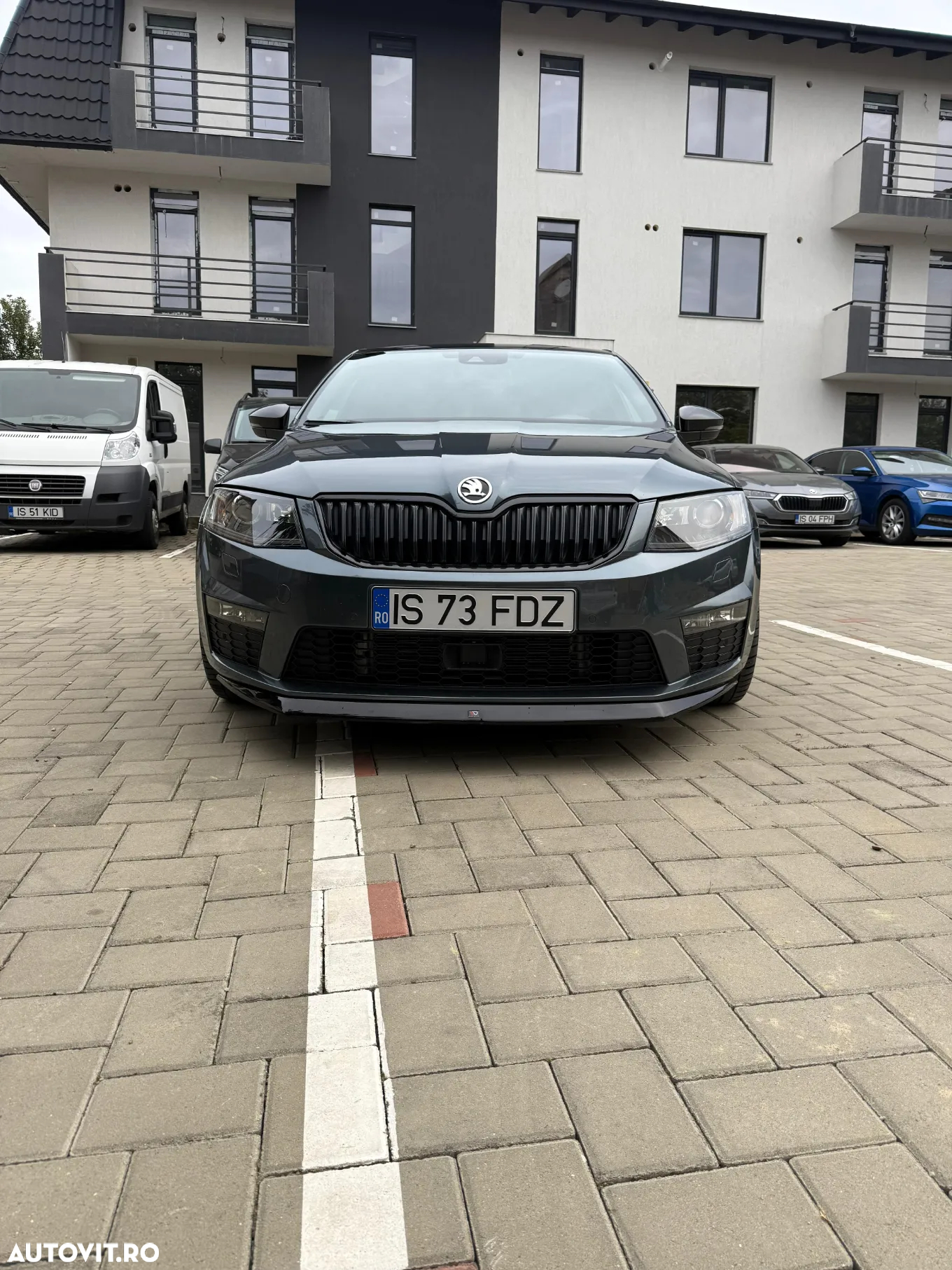 Skoda Octavia 2.0 TDI DSG RS - 2
