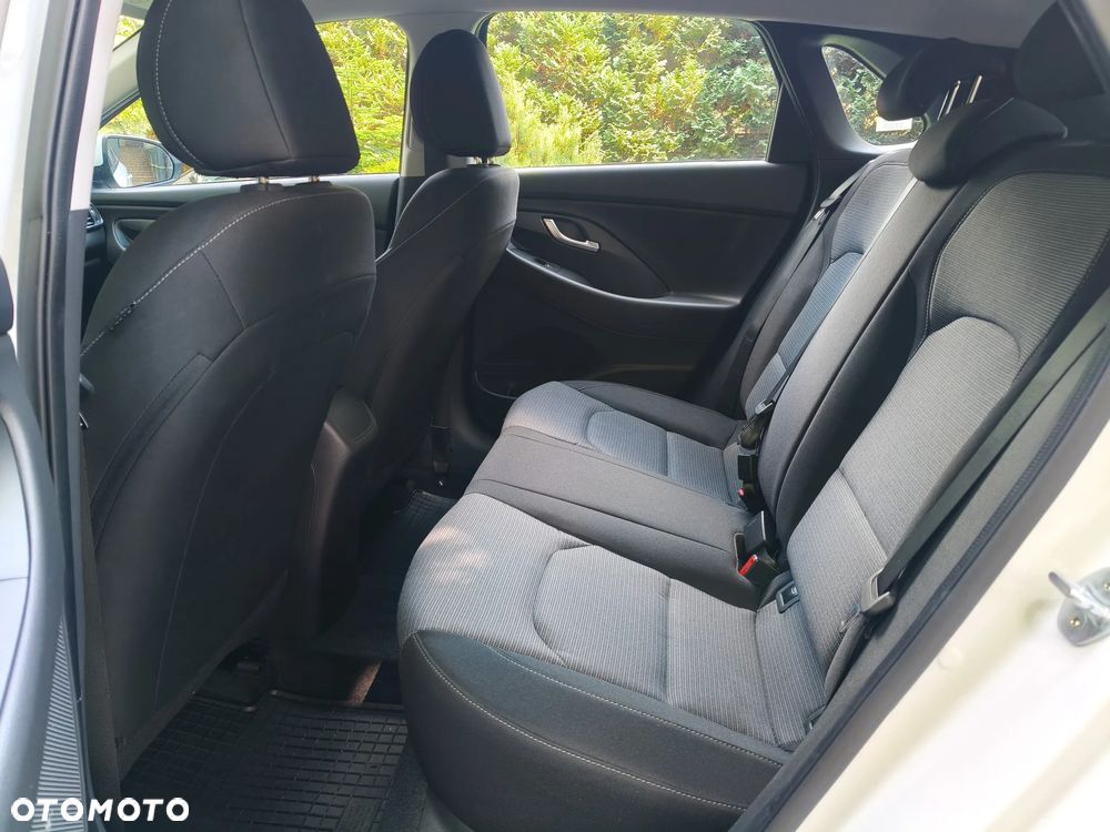 Hyundai i30 1.0 T-GDI Classic + - 23