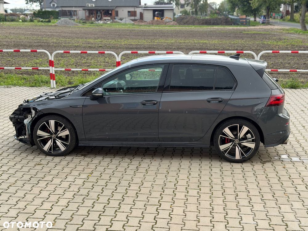 Volkswagen Golf 2.0 TDI SCR DSG GTD - 2