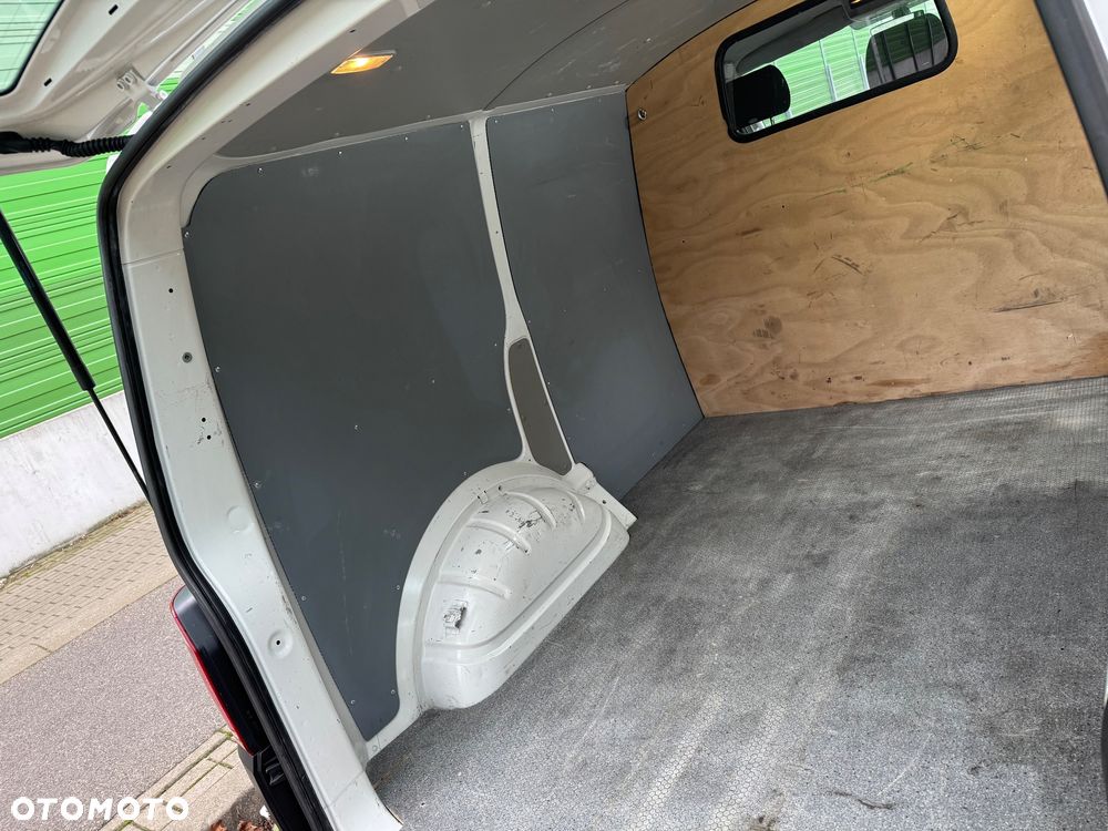 Volkswagen Transporter - 15