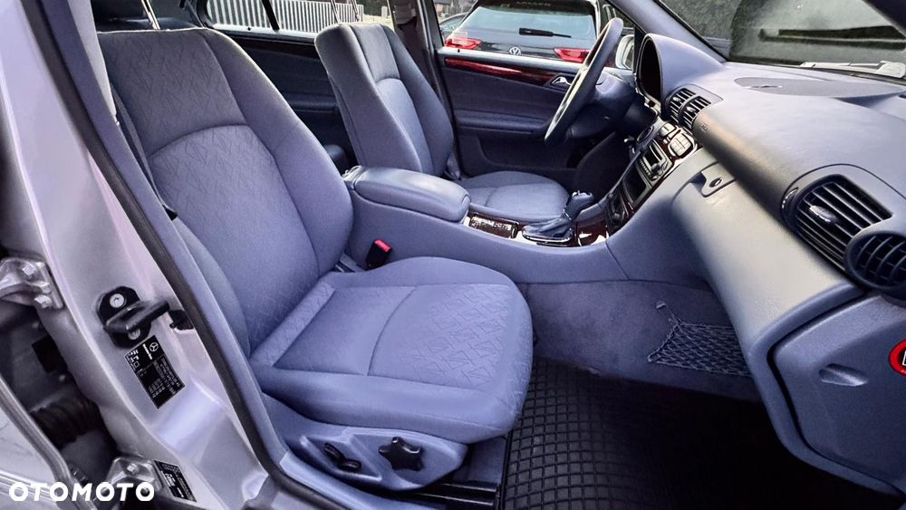 Mercedes-Benz Klasa C - 25