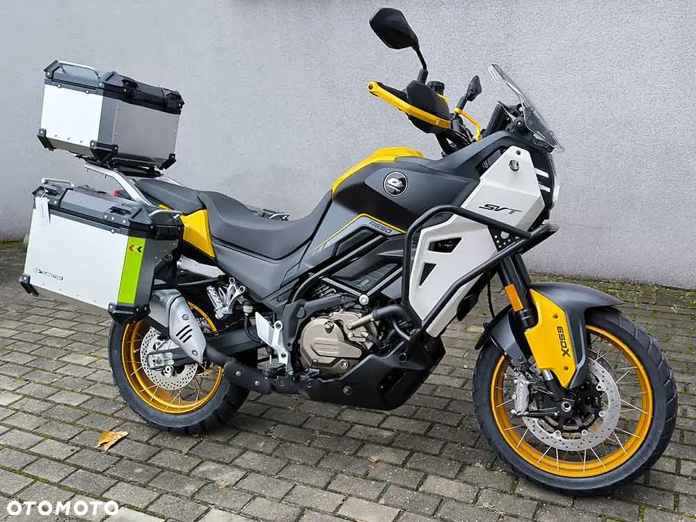 QJMOTOR SVT 650X - 9