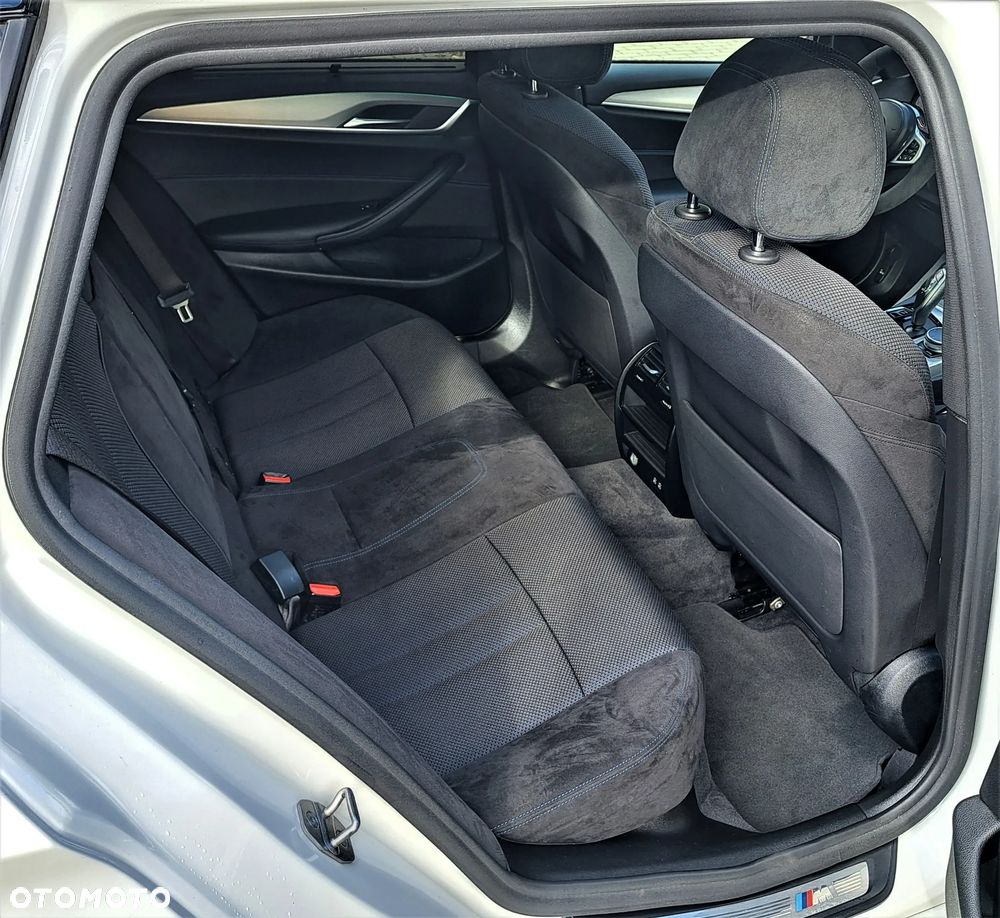 BMW Seria 5 520d Touring M Sport Edition - 22