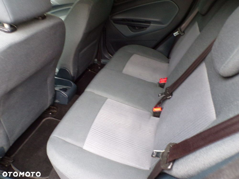 Ford Fiesta - 27