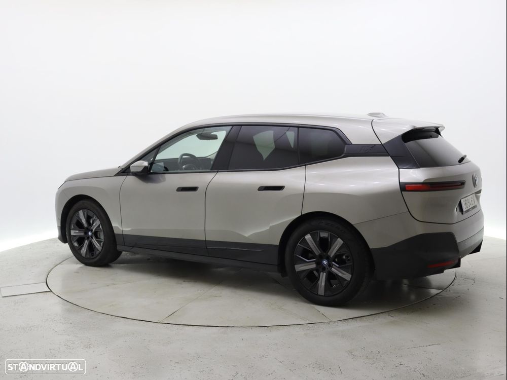 BMW iX xDrive 40 - 3
