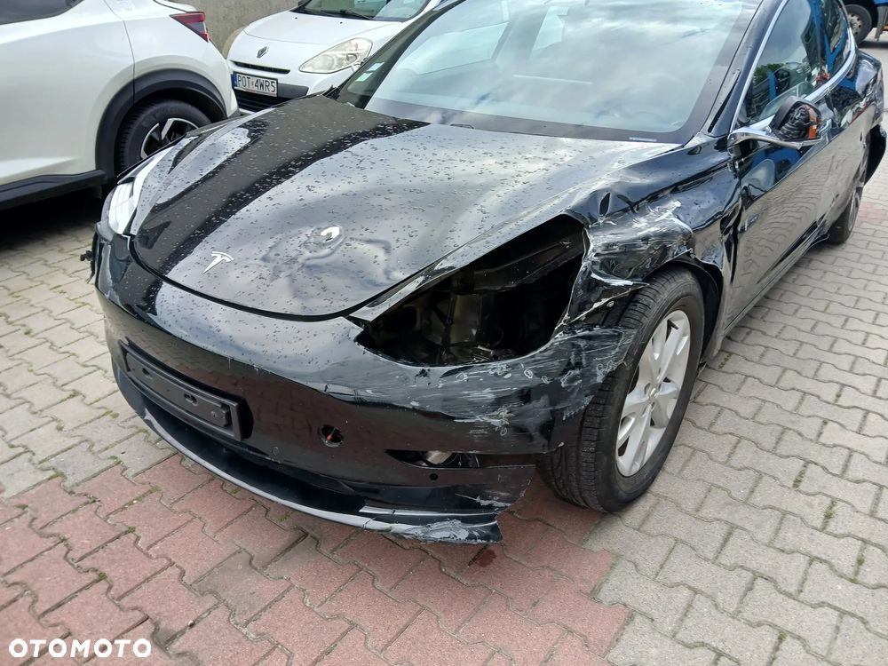 Tesla Model 3 Langstreckenbatterie Allradantrieb Dual Motor Performance - 6