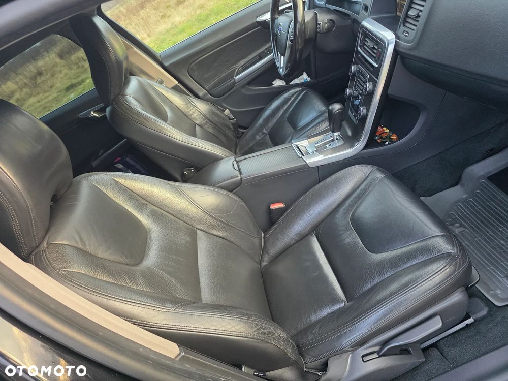 Volvo V60 D4 Geartronic Momentum - 13