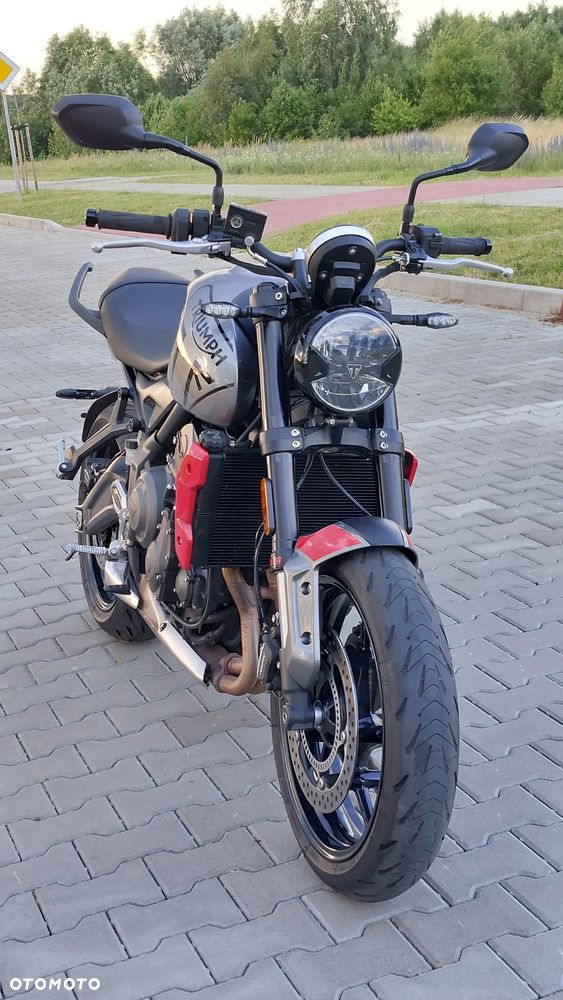 Triumph Trident - 3
