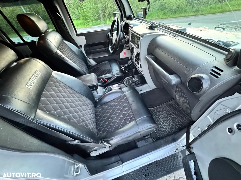 Jeep Wrangler - 11