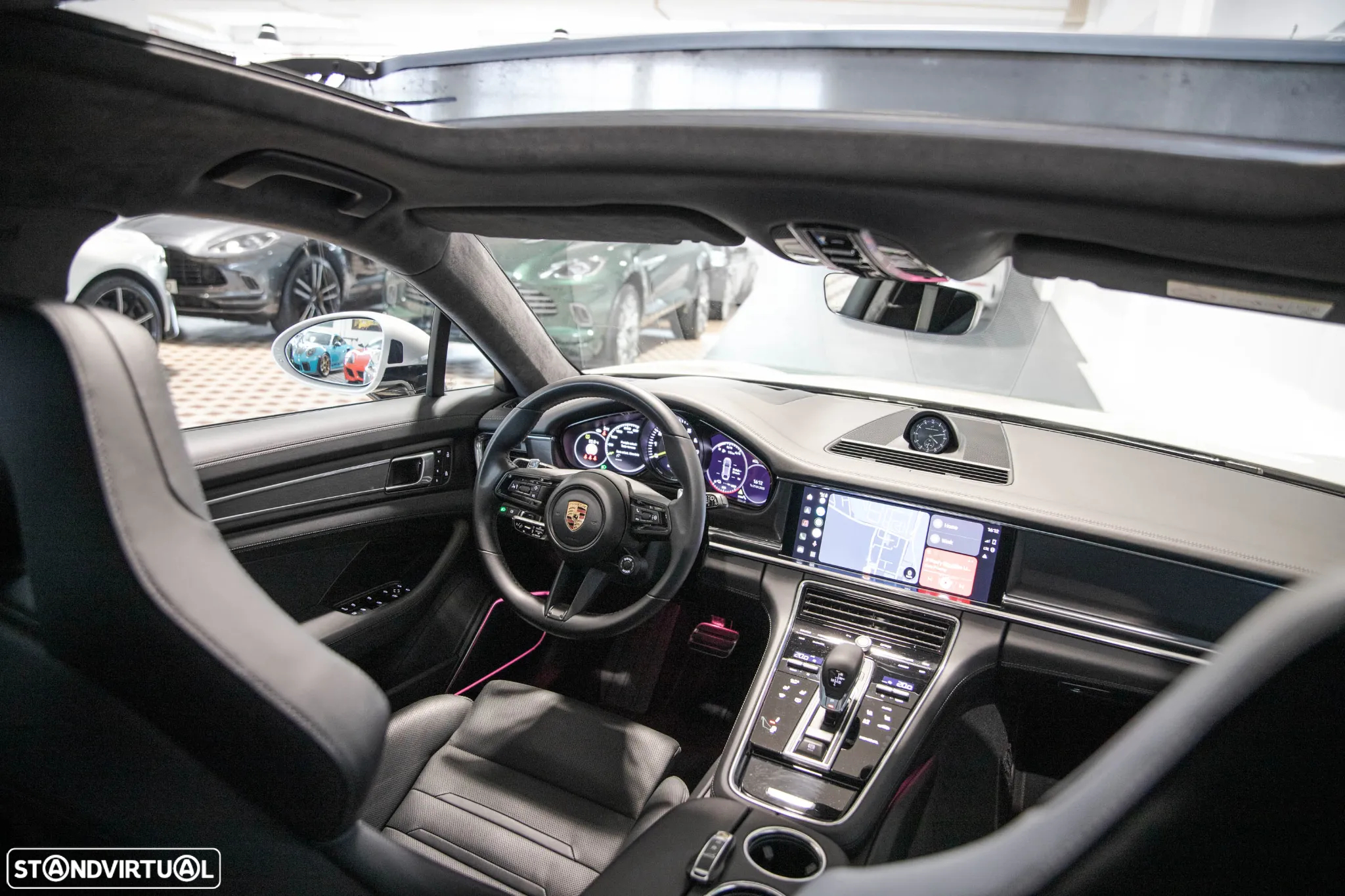 Porsche Panamera Sport Turismo 4 E-Hybrid - 32