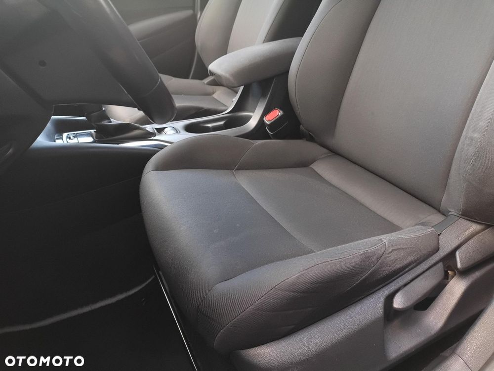 Toyota Corolla - 12