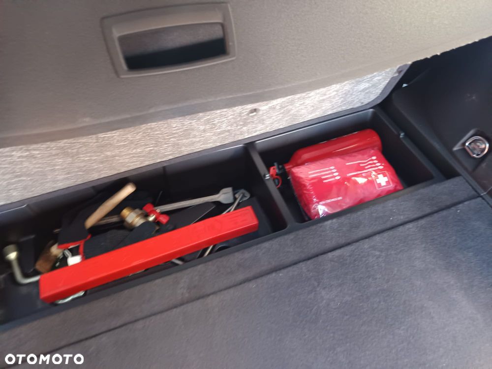 Toyota Verso 1.8 Prestige MS - 6