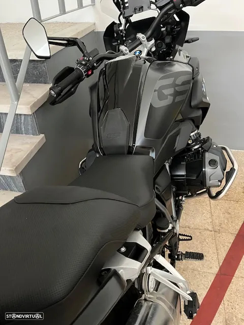 BMW R 1250 GS TRIPLE BLACK - 14
