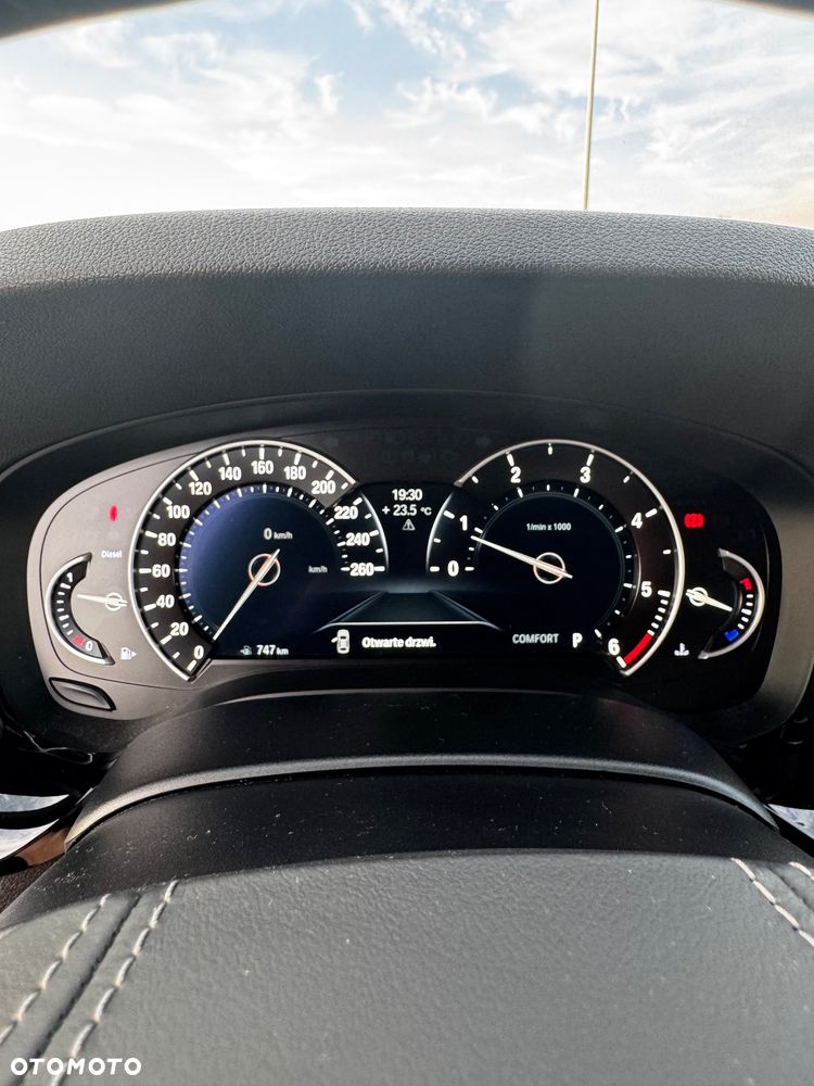 BMW Seria 5 520d Sport Line - 22