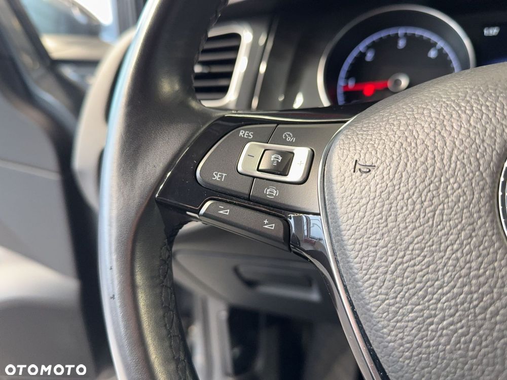 Volkswagen Golf Variant - 18