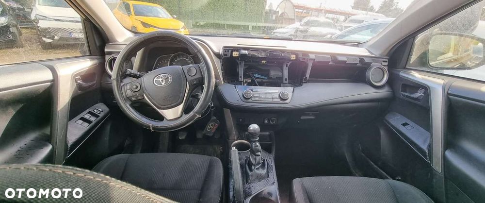 Toyota RAV4 - 7
