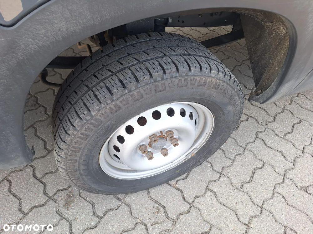 Iveco Daily 35S18 HiMatic furgon 16m blaszak automat FV23% MAXI - 19