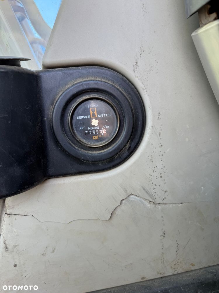 Caterpillar 318 CL - 13