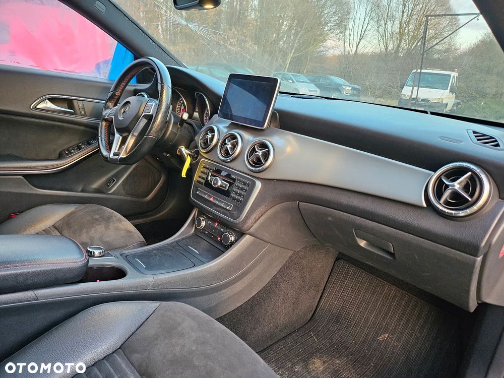 Mercedes-Benz CLA - 9