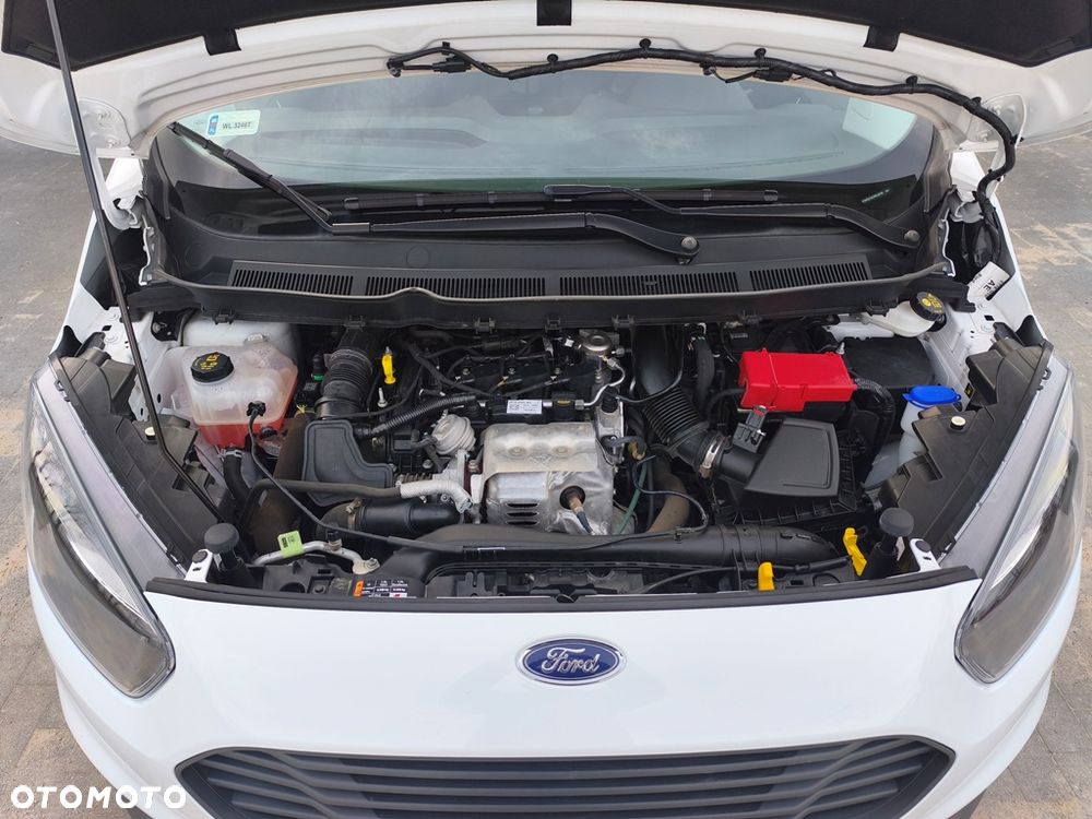 Ford Transit Courier - 21