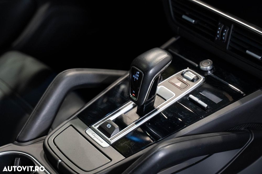 Porsche Cayenne Coupe S - 28