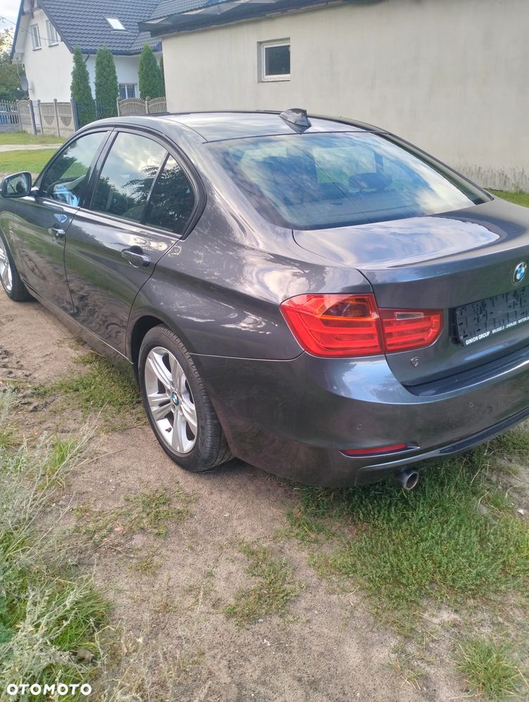 BMW Seria 3 318d xDrive Sport Line - 10