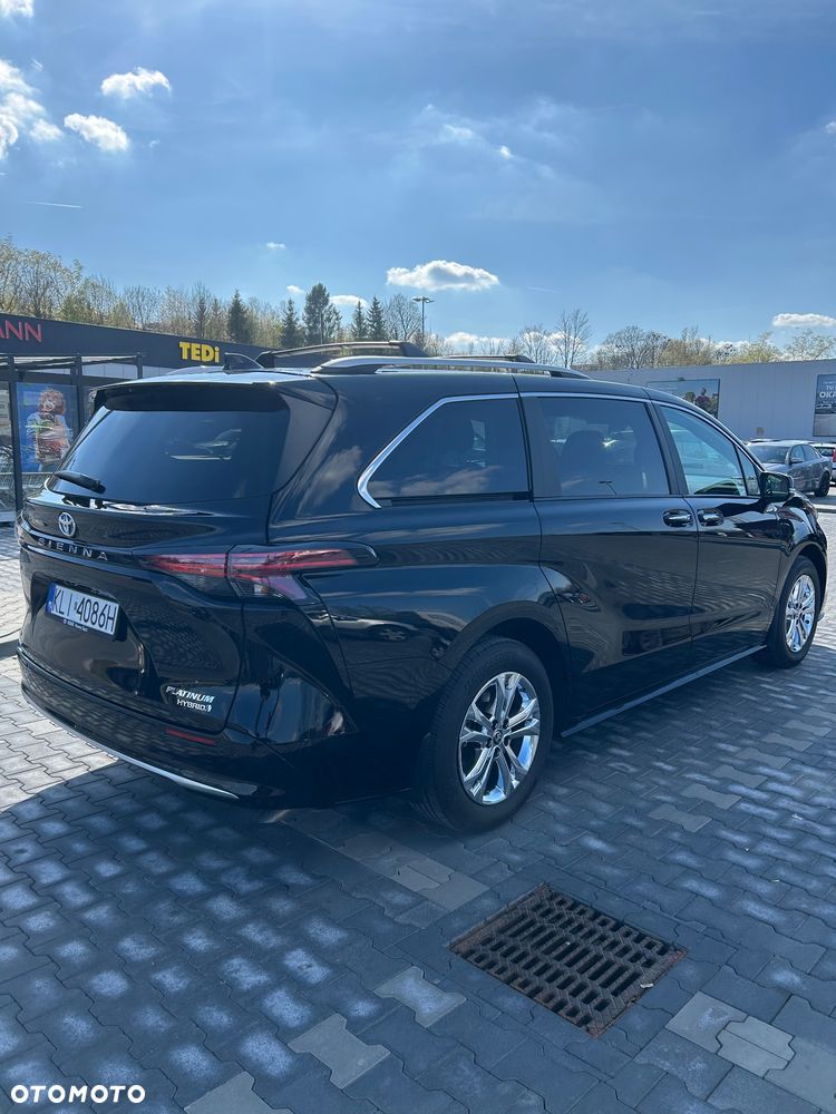 Toyota Sienna - 13
