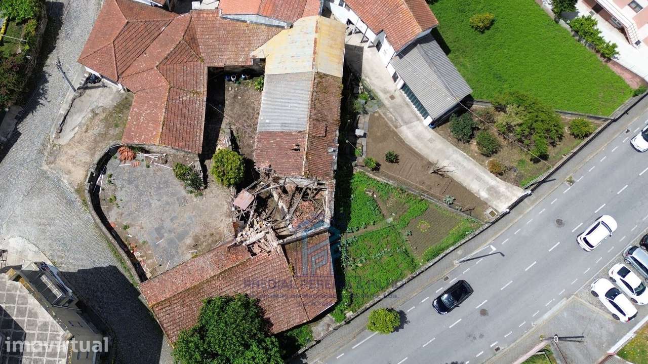 Conjunto de 3 Casas - Baguim (Rio Tinto) - Junto à Igreja - Grande imagem: 3/8