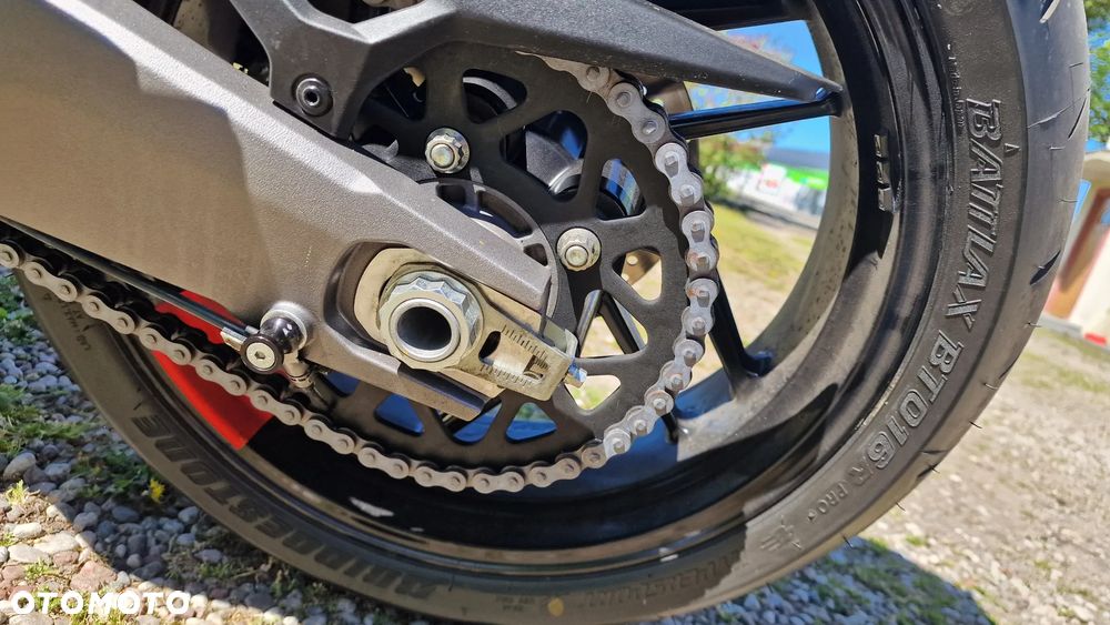 Ducati Monster - 13