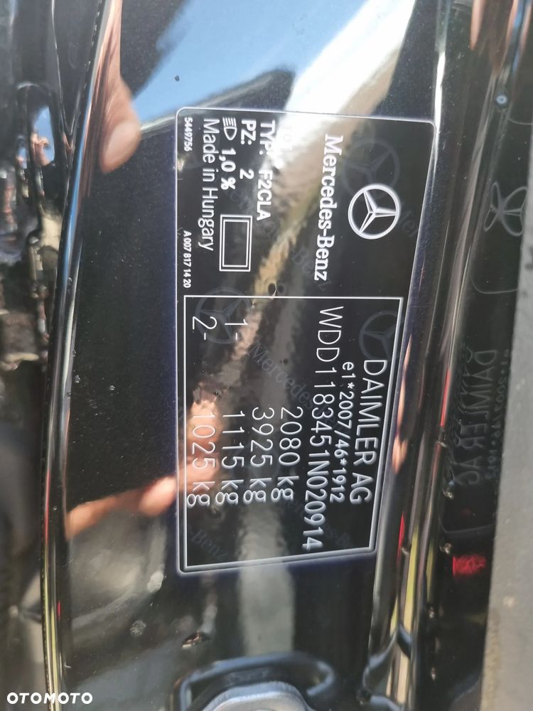 Mercedes-Benz CLA 220 4Matic 7G-DCT AMG Line - 18