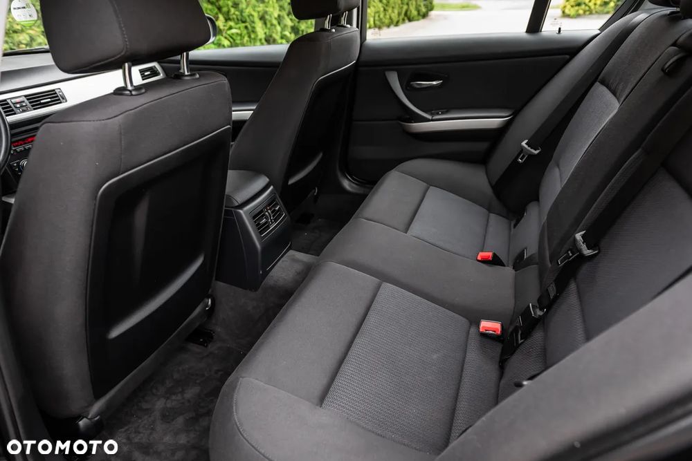 BMW Seria 3 318i Edition Lifestyle - 17